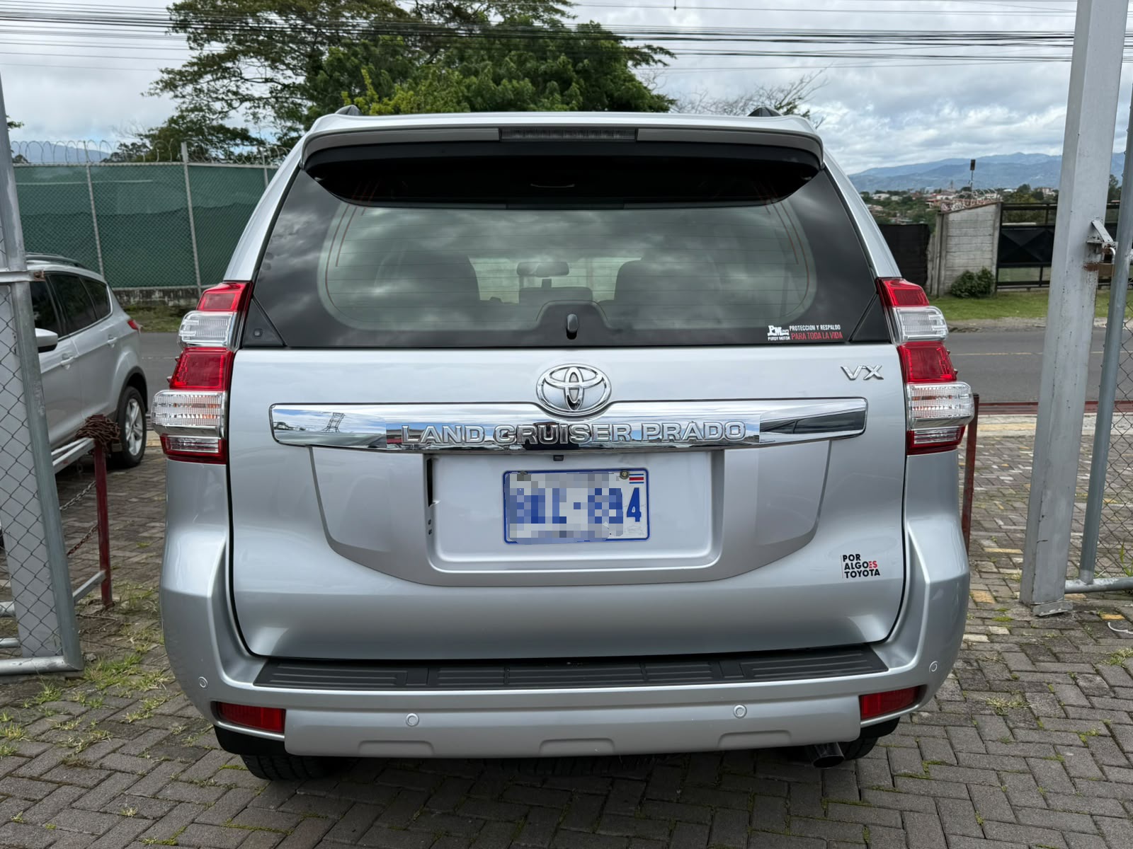 Toyota Land Cruiser Prado VX 2017 - Image 3