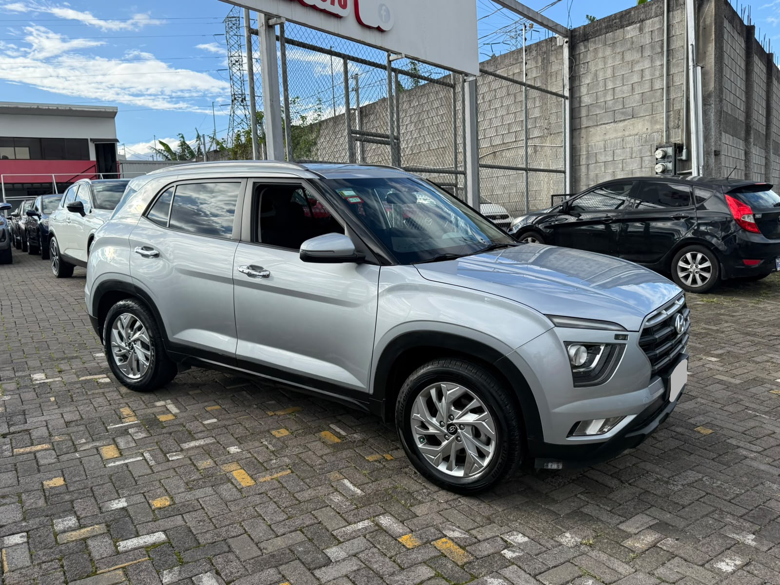 Hyundai Creta 2023 - Image 2
