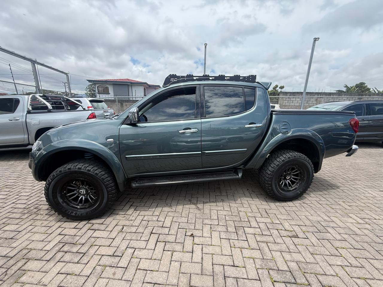 Mitsubishi L200 modelo 2010 - Image 7