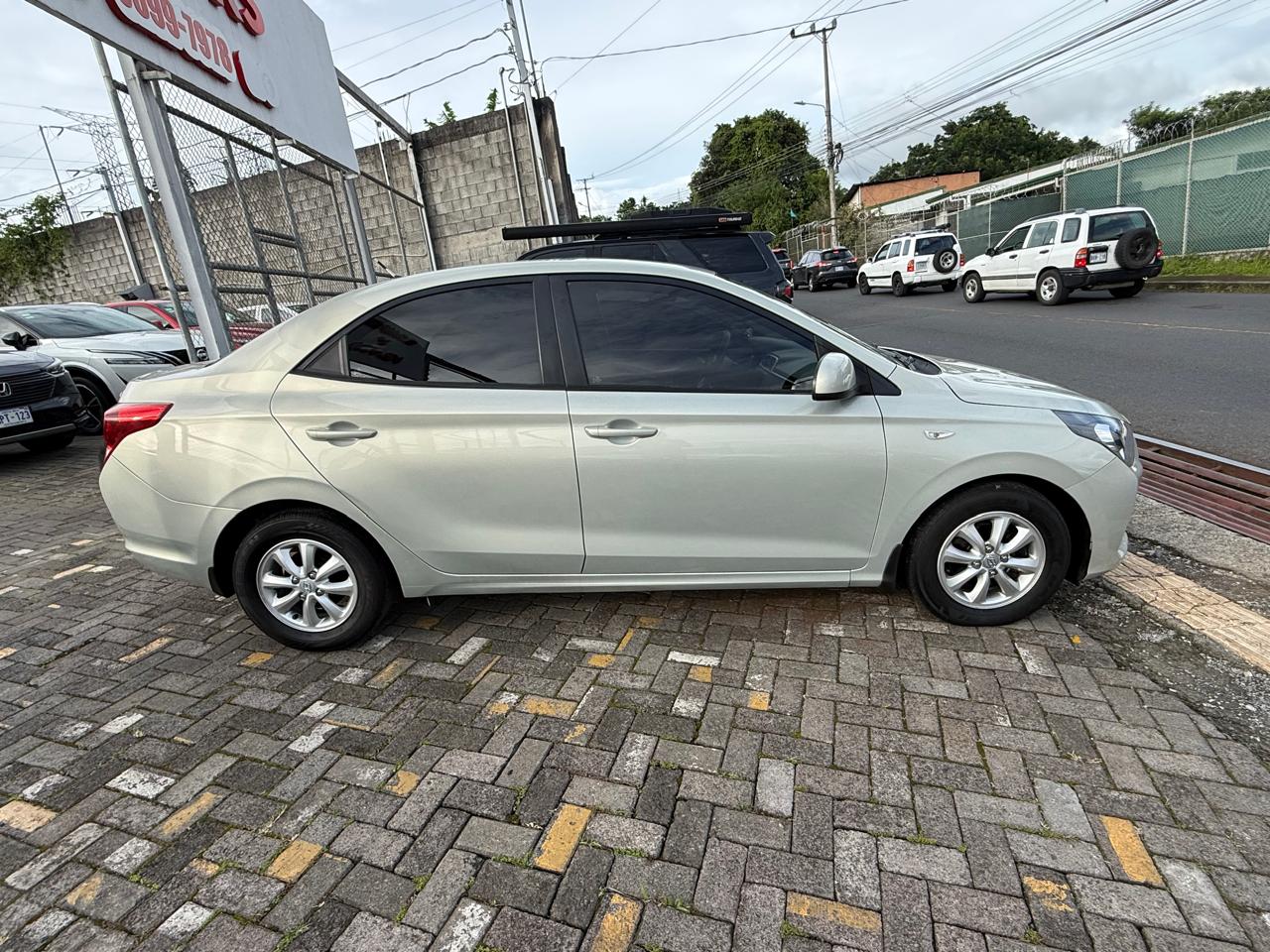 Hyundai Verna 2022 - Image 4