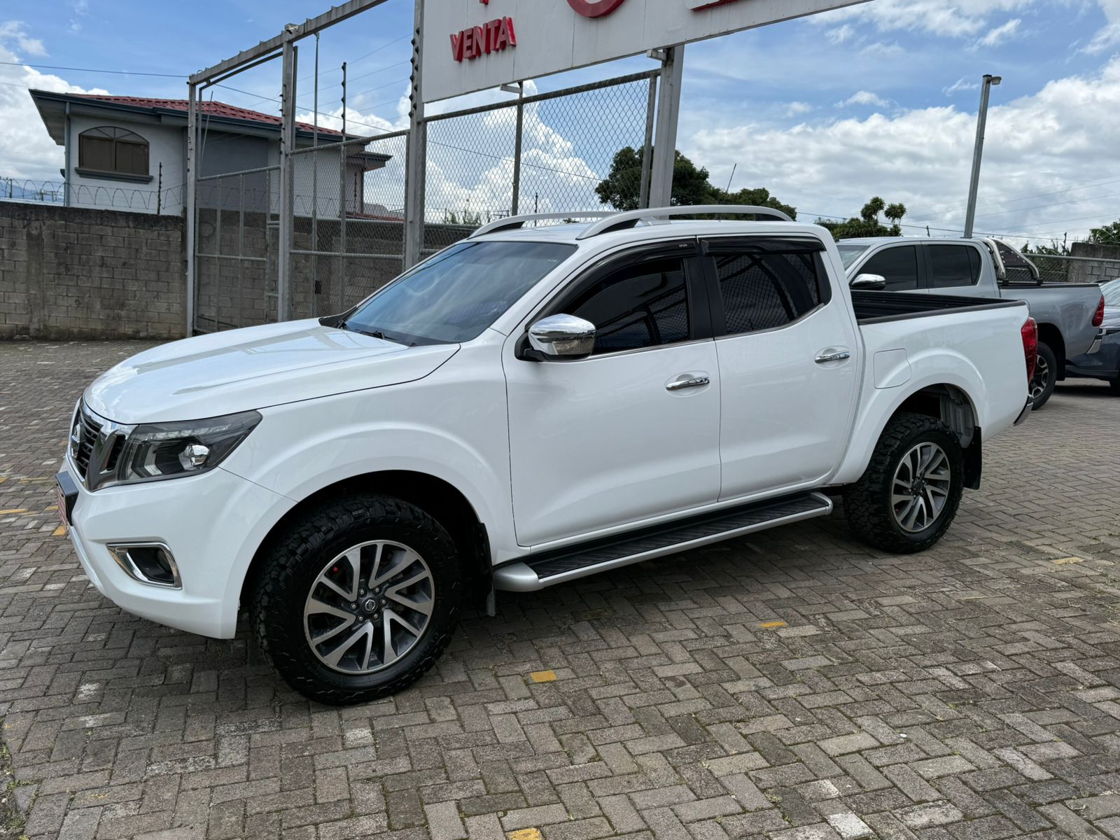 Nissan Frontier LE 2021 - Imagen 5
