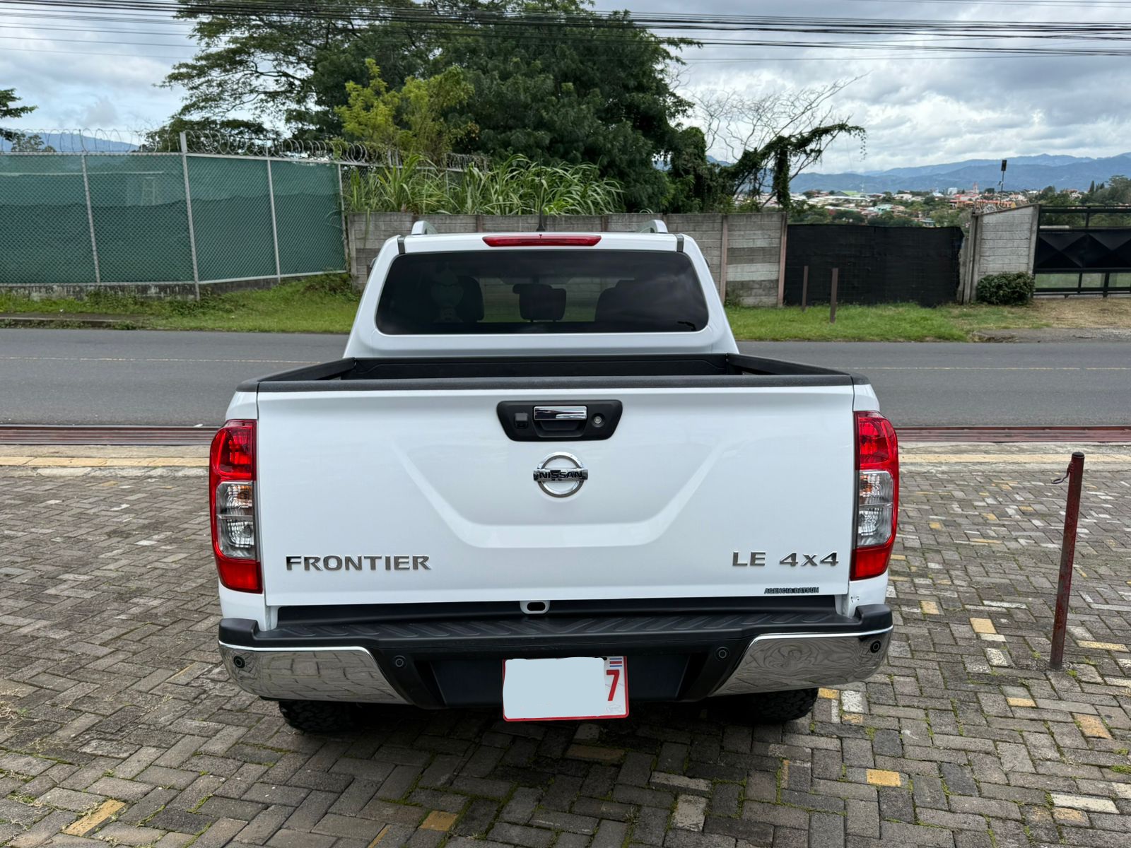 Nissan Frontier LE 2021 - Imagen 3