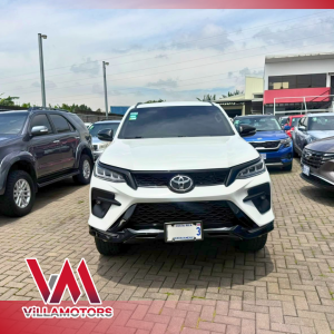 Toyota Fortuner modelo 2020